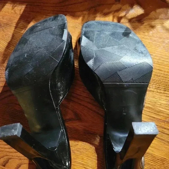 Suprex Woman's Black  Dressy Patent Sandal with 4" Heel - Picture 6 of 9